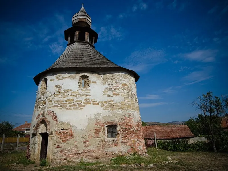 Monumentul din România care ar fi fost ridicat de cavalierii templieri. E vechi de sute de ani - Foto: CNIPT Geoagiu Băi