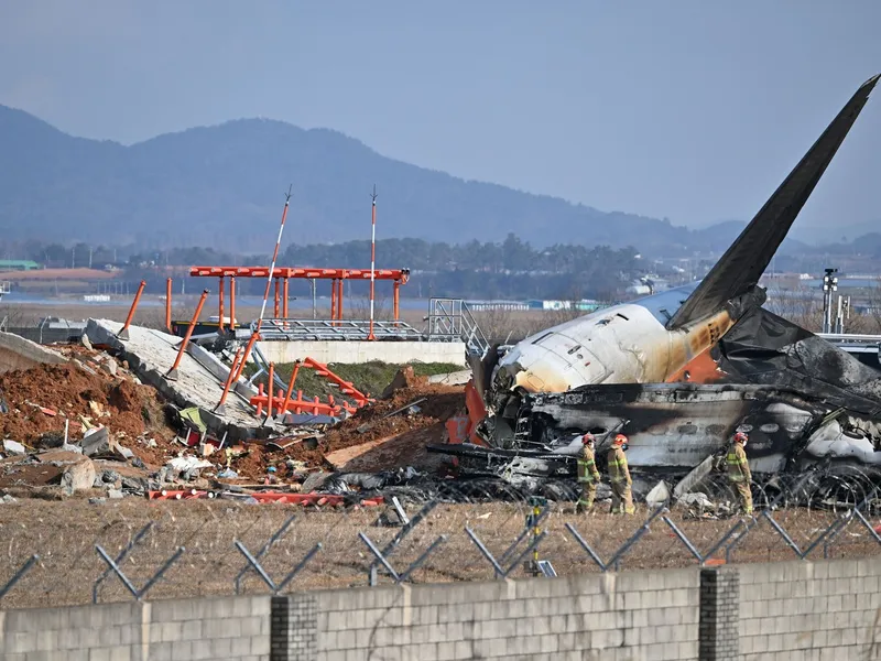 VIDEO Tragedie aviatică! Un Boeing 737, cu 181 oameni la bord, a aterizat forțat și a explodat - Foto: Profimedia Images