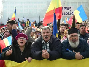 VIDEO Preot-profesor de religie din Buzău, pledoarii PRO comunism, Antonescu și Georgescu la ore: FOTO - Profimedia(imagine cu rol ilustrativ)