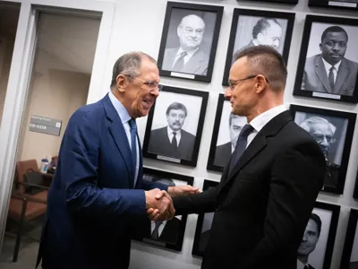 Reprezentantul Ungariei, singurul „occidental” care s-a întâlnit cu Lavrov la ONU - FOTO: Facebook/Szijjártó Péter