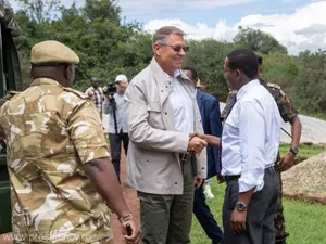 Iohannis s-a întâlnit cu ministrul pentru protejarea naturii din Kenya. Discuții despre conservare - Foto: presidency.ro