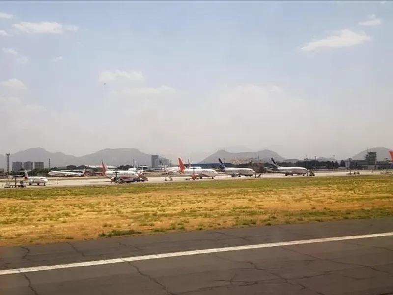 Străinii nu pot ajunge la aeroportul din Kabul/Foto: aa.com.tr