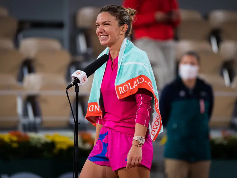 Simona Halep după ce a câștigat la Roland Garros/FOTO: Twitter