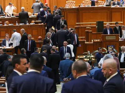 A patra ședință la Parlament pentru prezentarea moțiunii nu a avut loc din cauza lipsei de cvorum. Foto arhivă, Inquam Photos/George Călin