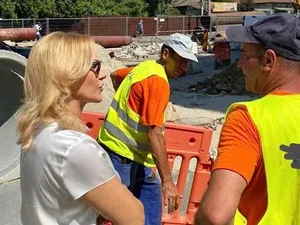 Gabriela Firea, într-una dintre inspecțiile ei. FOTO: Facebook