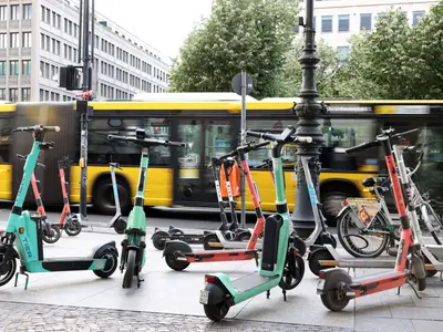 Trotinetele și bicicletele electrice, interzise în mijloacele de transport de la 1 Martie. AFLĂ unde - Foto: ADAC - Rol ilustrativ