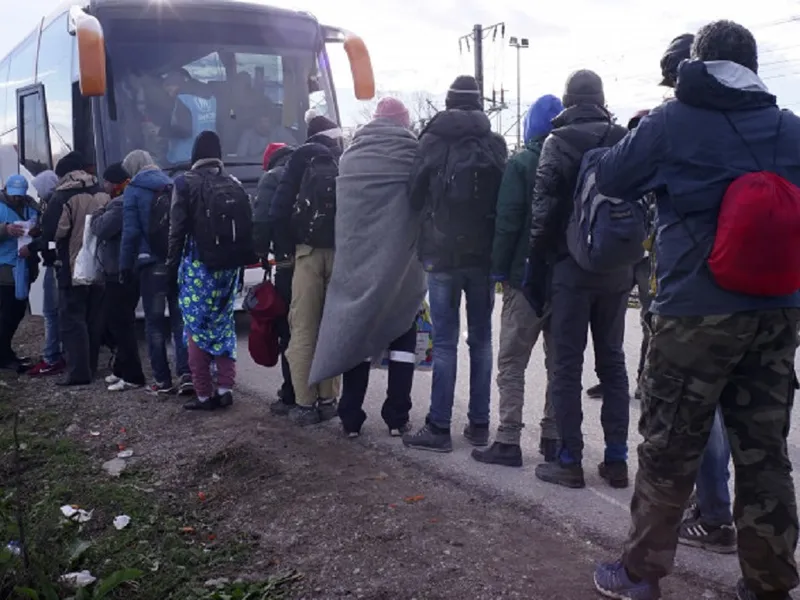 Autoritățile austriece au întocmit acest raport pe baza interogării migranților și a traficanților arestați,