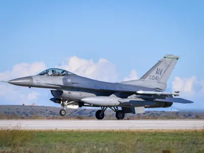 VIDEO Avionul F 16 al SUA a pus cu botul pe labe aeronava JF-17 a Chinei. E așteptat să atace Rusia - Foto: Profimedia Images