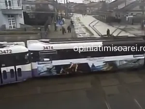 Două tramvaie s-au ciocnit frontal la Timișoara/FOTO: Captura Youtube