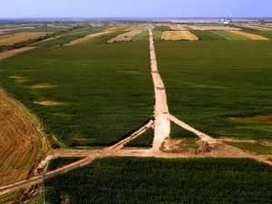 UMB s-a „înfundat” pe „Autostrada Ford”. Lotul 4, la 22%. Va face 78% până în noiembrie 2024? - Foto: captură video