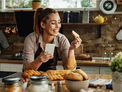 Trei români au inventat pâinea cu gust de carne Foto: Freepik.com - rol ilustrativ