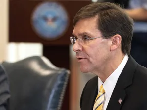 Fostul secretar american al Apărării Mark Esper este de părere că Statele Unite ar trebui să desfăşoare mai multe trupe în zona Mării Negre. / Foto: apnews.com