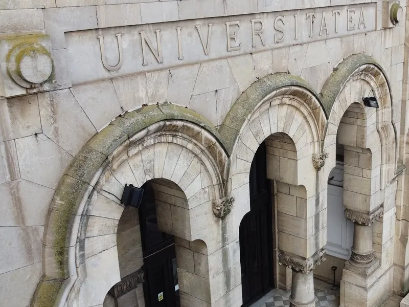 Cadre universitare, judecate pentru corupție / FOTO: ugal.ro