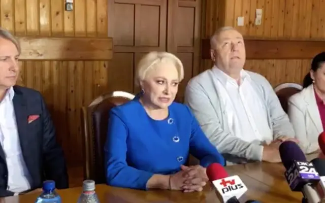 Momentul în care Viorica Dăncilă, aflată în Suceava, declară, spre stupefacția gazdelor, că este în Hunedoara