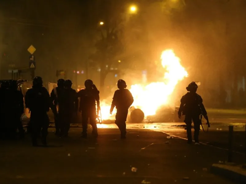 Violențe din Piața Victoriei. Foto Inquam Photos/George Călin