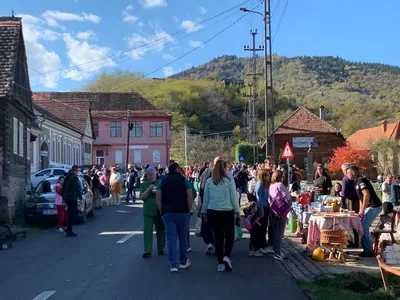 Satul în care un leu mai are valoare. Ce se mai poate cumpăra în România cu acești bani Foto: Turnul Sfatului