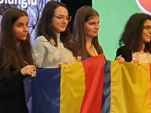 Performanță extraordinară obținută de elevele românce la Olimpiada Europeană feminină de Matematică - Foto: Facebook/ Societatea de Stiinte Matematice din Romania