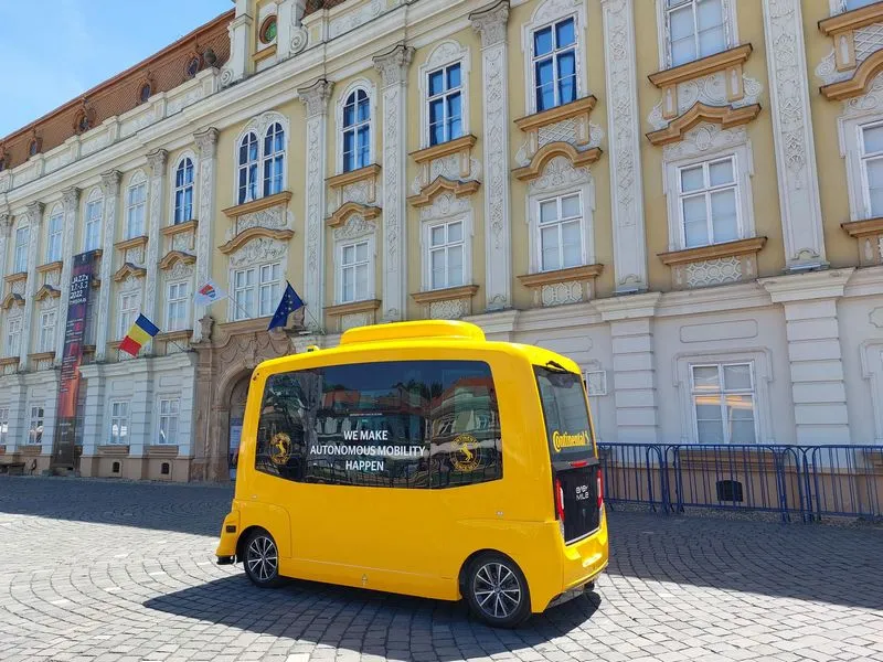 Primul robo-taxi 100% autonom, dotat cu tehnologie Continental, testat în Timișoara. / Foto: Continental România