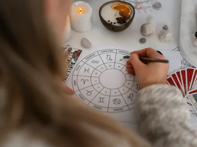 HOROSCOP Săptămâna aceasta vine cu răsturnări de situații pentru trei zodii. Relații karmice Foto: Freepik (fotografie cu caracter ilustrativ)