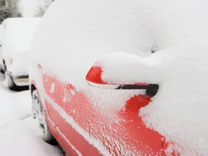 Mașină înzăpezită - Foto: profimedia