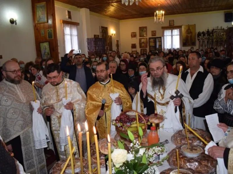 Slujbă cu COVID inclus, fără respectarea nici unei reguli. Ce va fi de Paști?/FOTO: ziaruldeiasi.ro