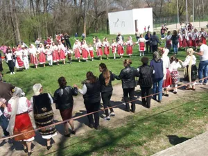 Hora de pomană - Foto: Jurnal de Oltenia