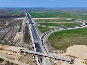 Autostrada A7 a fost încovoiată de interesele locale, la “Cocoaşa de la Focşani” - Foto: captură video YouTube/Raducu P Drum