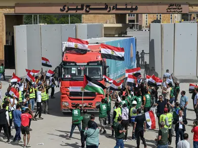 Ce transportau primele 20 de camioane au intrat în Gaza de la începutul războiului - Foto: Profimedia Images