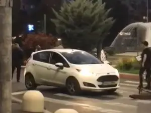 Un șofer și un trotinetist s-au bătut în trafic Foto: captură video Youtube