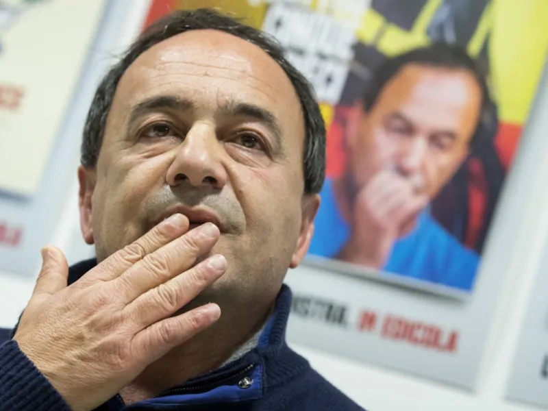 Domenico Lucano, „primarul migranților”, condamnat la închisoare pentru favorizarea refugiaților. / Foto: ogginotizie.it