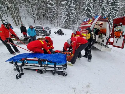 O femeie din Hunedoara, găsită moartă într-un morman de zăpadă într-o zonă greu accesibilă - FOTO: Profimedia