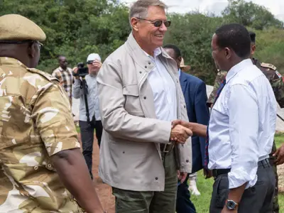 Iohannis în Africa - Foto: presindecy.ro