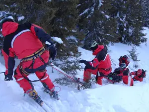 Salvamonții au făcut „noapte albă” în încercarea de a salva 86 „rătăciți” aflați pe munți într-o zi - Foto: Facebook/ Salvamont Romania-Dispeceratul National Salvamont