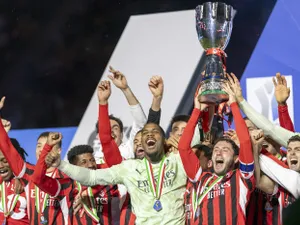 AC Milan a cucerit Supercupa Italiei, după o victorie dramatică împotriva rivalei Inter Milano  - Foto: Profimedia images