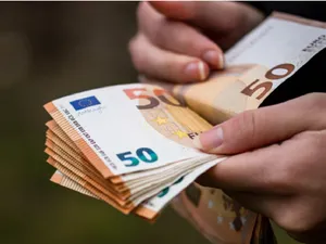 Țara unde românii pot avea salarii de 10.000 € Foto: Freepik.com - rol ilustrativ