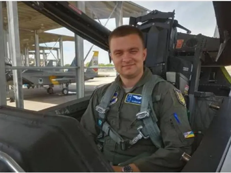 Lt col Aleksei Mes, unul dintre primii piloți ucraineni care au fost antrenați în SUA pe avionul de luptă F-16 - Foto: BAZA