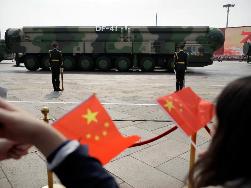 China îndeamnă Rusia şi SUA să-şi reducă armele nucleare, dar ei vor continua sa le modernizeze/FOTO:defenseewns.com