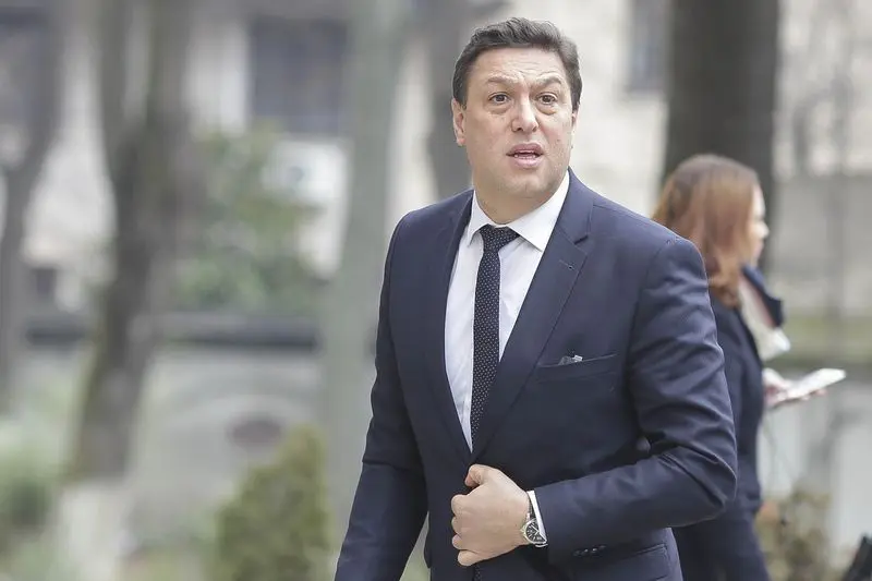 Șerban Nicolae este doar unul dintre pesediștii care încearcă să îl asocieze pe Klaus Iohannis cu naziștii.