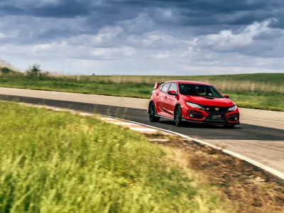 Ovidiu Zaberca stabilește timpul de referință pe circuitul MotorPark cu Honda Civic Type R. / Foto: Honda