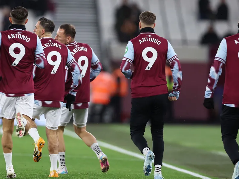 Fotbalist de doar 15 ani, răpus de un cancer rar! Doliu pentru echipa de juniori West Ham - Foto: Profimedia Images