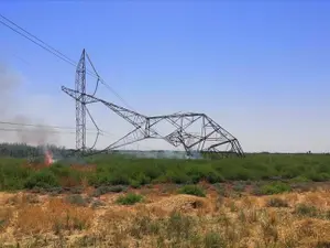 Peste 500.000 de americani au rămas fără curent din cauza vânturilor puternice/foto: ap