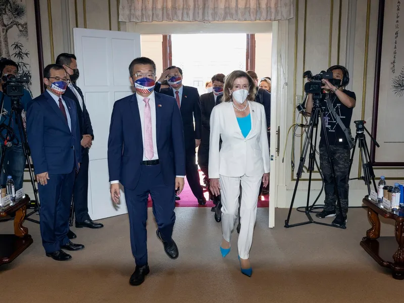 Nancy Pelosi: „Venim ca prieteni în Taiwan, venim în pace în regiune”. China amenință cu războiul/FOTO: Profimedia