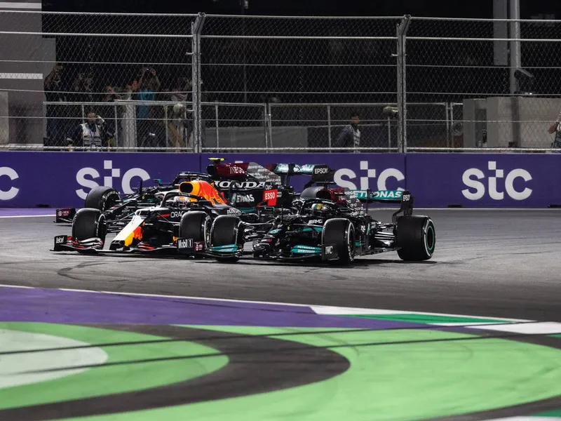 Zero puncte, între Hamilton și Verstappen. / Foto: f1i.autojournal.fr