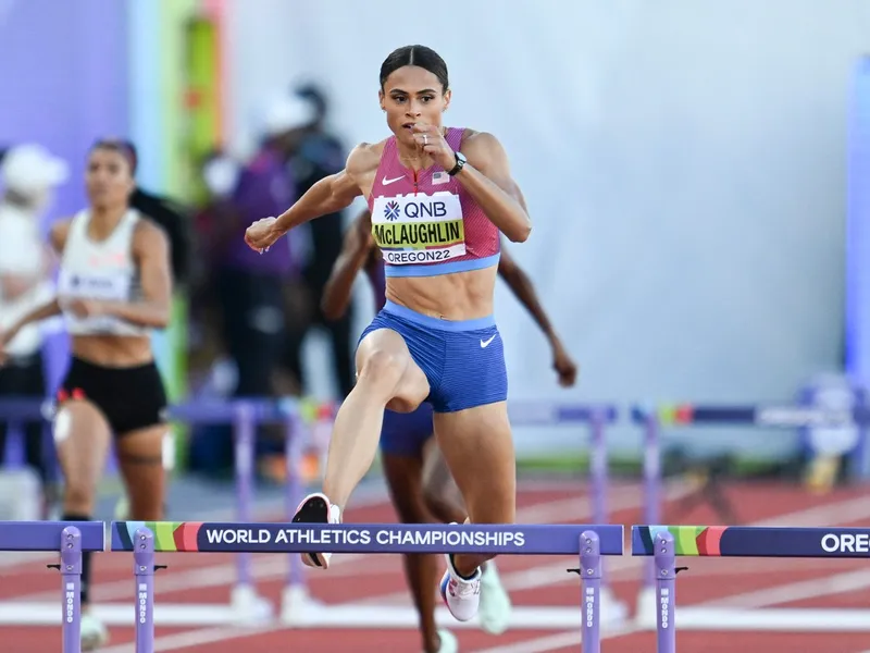 Sydney McLaughlin a devenit campioană mondială la 400 m garduri la Campionatele Mondiale de Atletism, de la Eugene (SUA), coborând recordul mondial sub 51 de secunde. / Foto: Profimedia