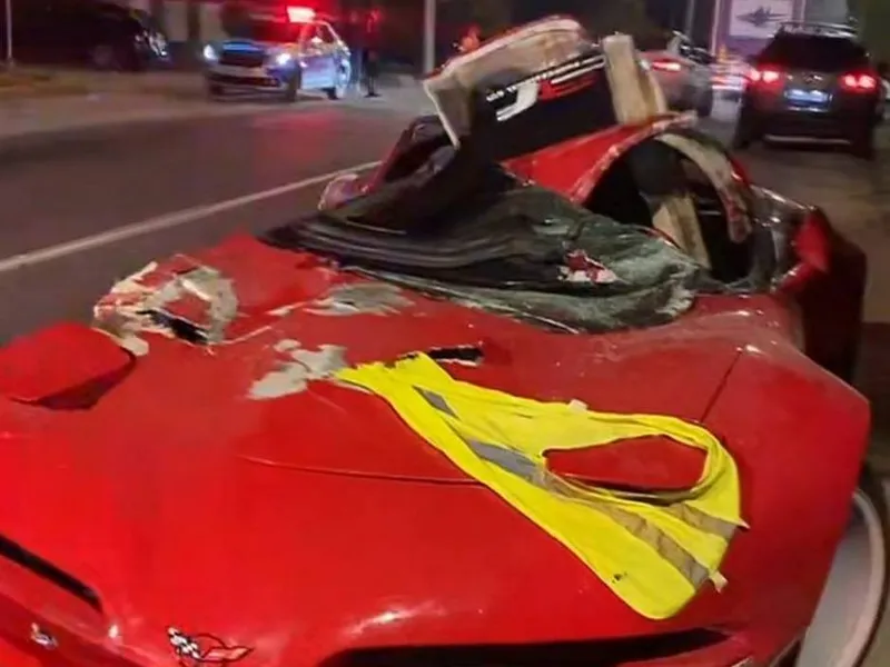 „Lightning McQueen” de România, un Chevrolet Corvette - Foto: Facebook/Ana-Maria Carmen