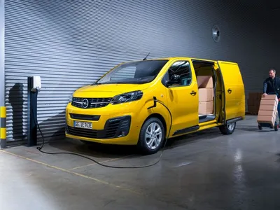 Opel Vivaro-e oferă 136 de cai putere și un cuplu instant de 260 Nm.