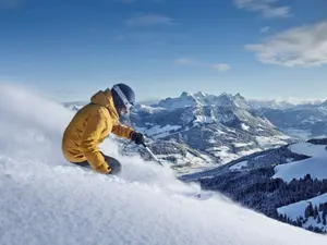 Focar de COVID-19, descoperit în rândul instructorilor de schi din Tirol (Austria). / Foto: austria.info