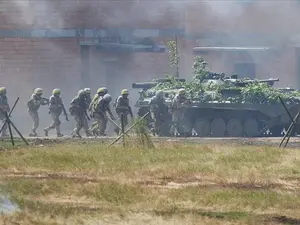 Cresc tensiunile la granița NATO. Belarusul a început exerciţii militare la frontiera cu Polonia - FOTO: BNNBreaking