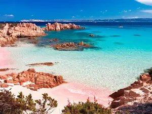 Mergeți în vacanță în Sardinia? Nu luați nisip sau scoici. Riscați amenzi de până la 3.000 de euro! / Foto: exploy.com