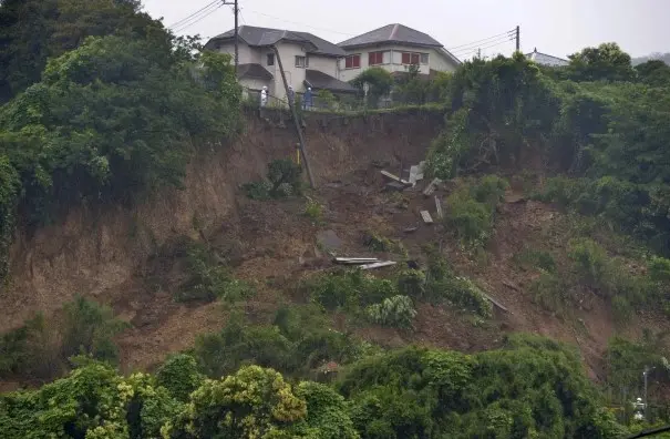 Noi alunecări de teren, în Japonia. FOTO: accuweather.com